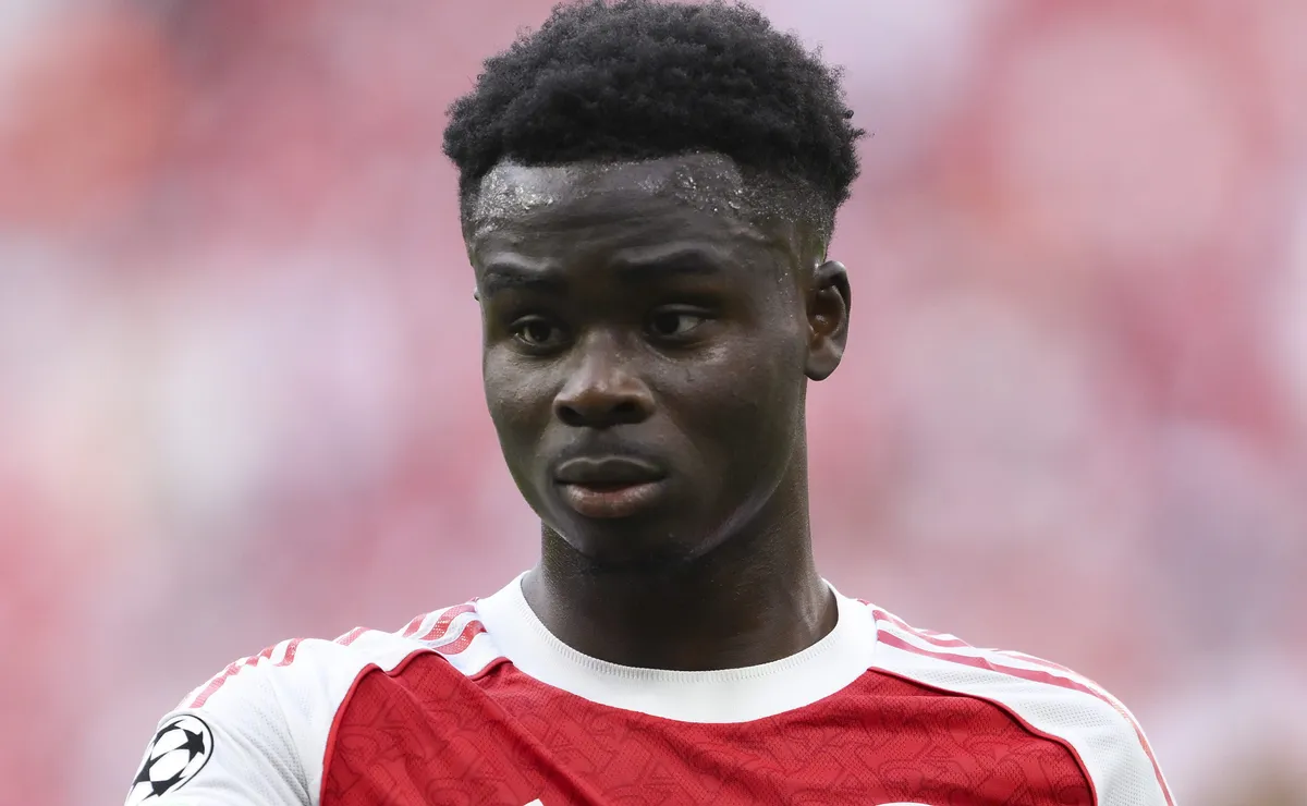 Estrela do Arsenal, Saka preocupa a Inglaterra às vésperas da estreia na Copa do Mundo