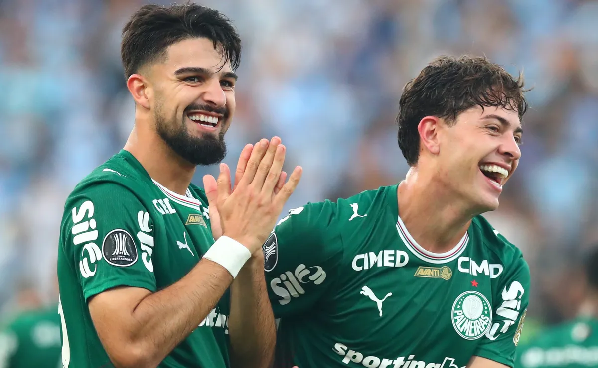 Flaco López e Giay ganham repercussão na Argentina após atuação em amistoso antes da Copa