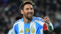 Messi, comemorando gol pela Argentina - Foto: Marcelo Endelli/Getty Images