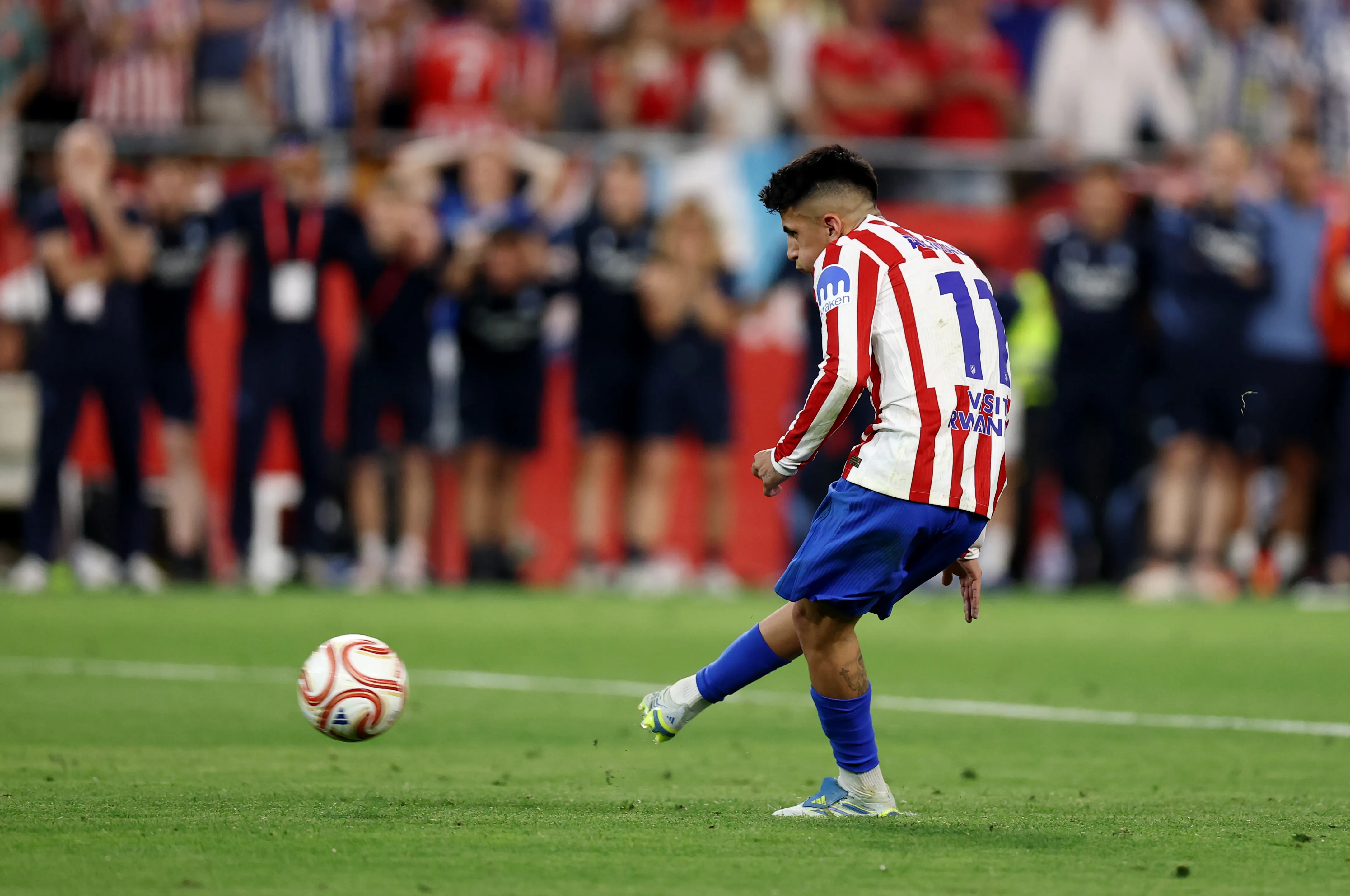 Almada pode deixar o Atlético de Madrid. Foto: Fran Santiago/Getty Images)