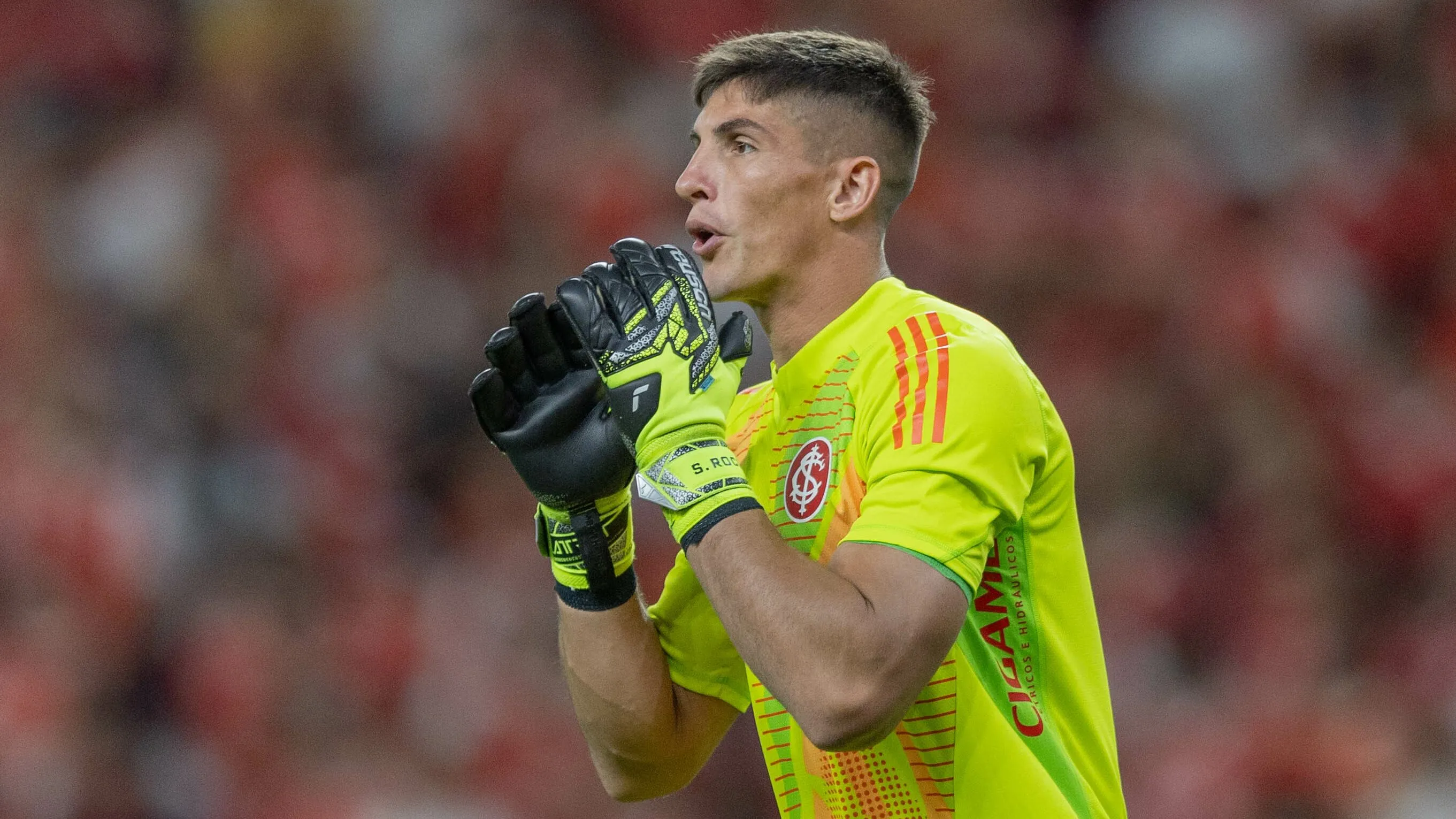 Rochet terá situação analisada para permanecer – Foto: Liamara Polli/AGIF