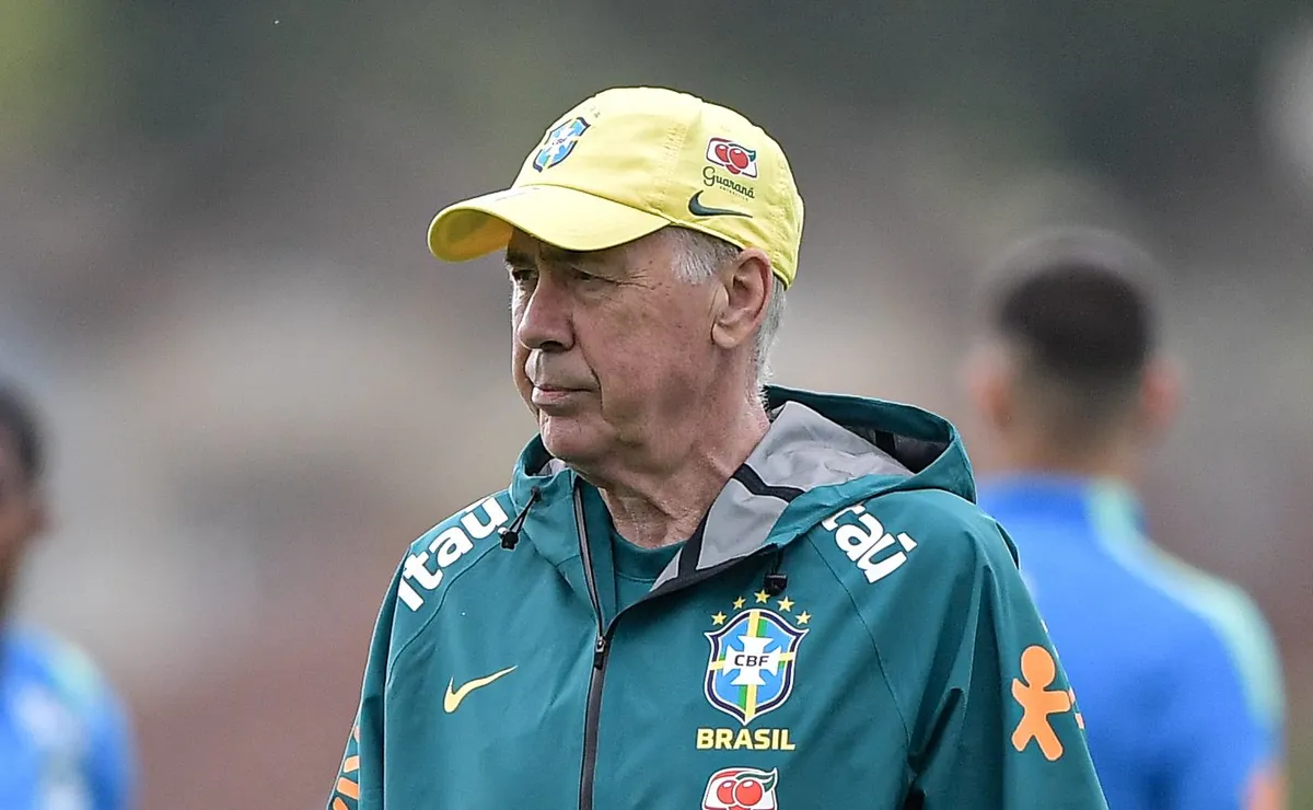 Ancelotti usa vídeo como estratégia para passar tática ao elenco da Seleção