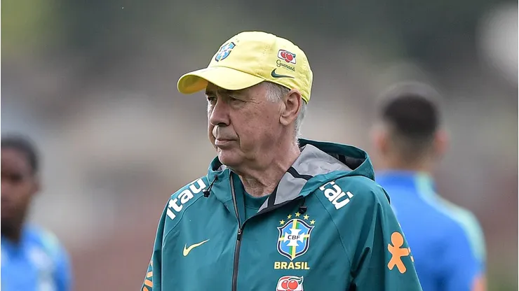 Carlo Ancelotti tecnico do Brasil durante treino no estadio Granja Comary.