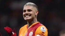 Mauro Icardi com a camisa do Galatasaray - Foto: Ahmad Mora/Getty Images