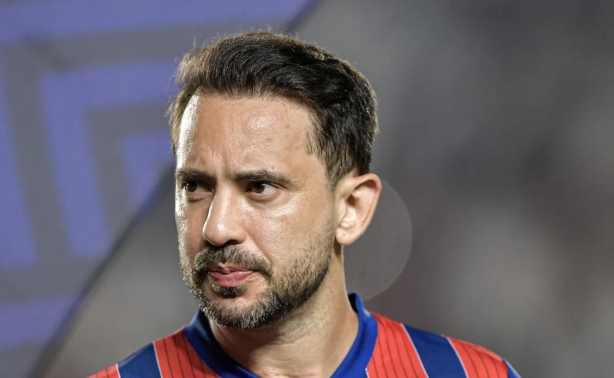 Everton Ribeiro vive fase mais complicada no Bahia, mas não pensa em saída