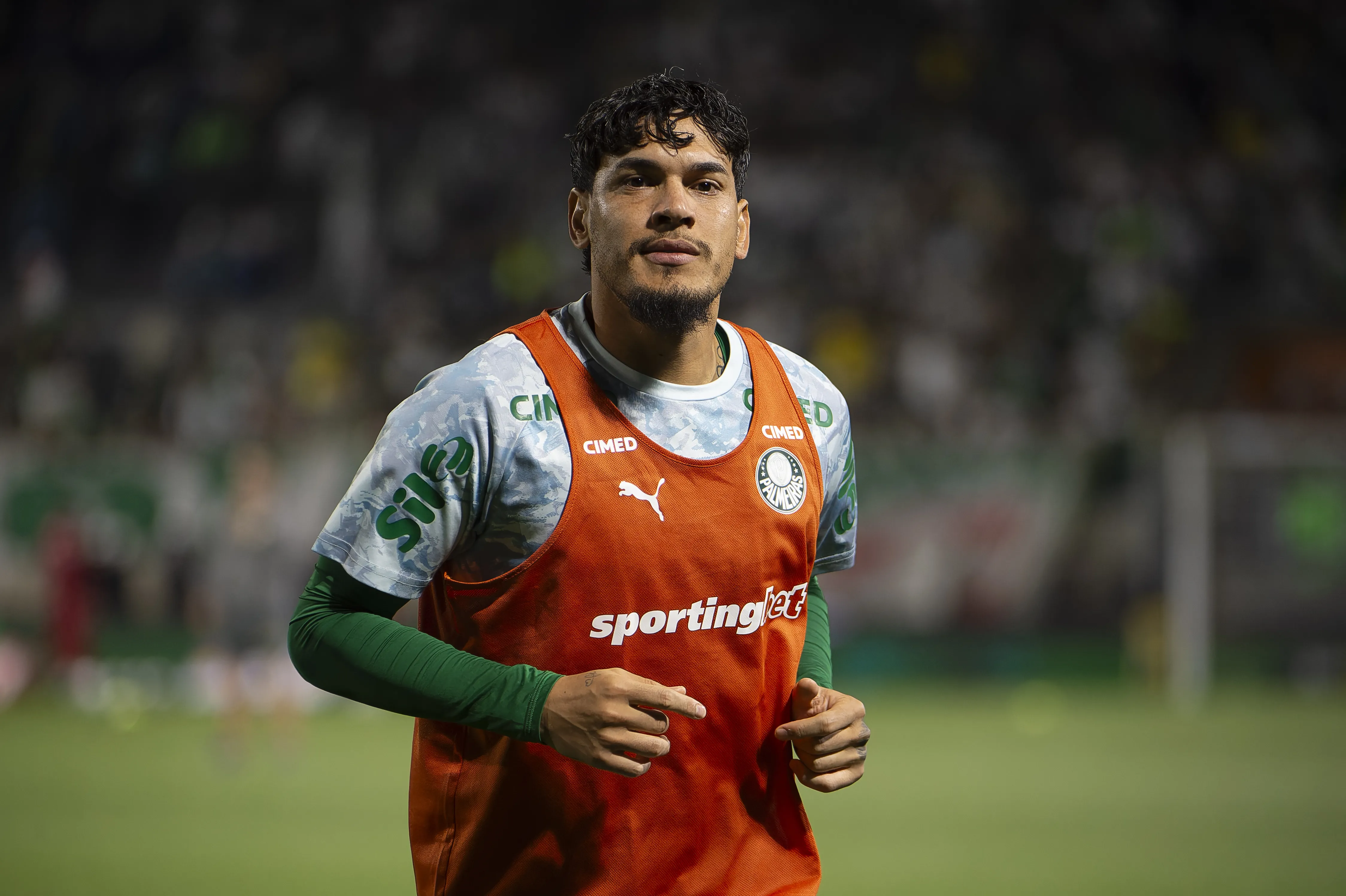 SP – BARUERI – 16/05/2026 – BRASILEIRO A 2026, PALMEIRAS X CRUZEIRO – Gustavo Gomez jogador do Palmeiras durante aquecimento antes da partida contra o Cruzeiro no estadio Arena Barueri pelo campeonato Brasileiro A 2026. Foto: Anderson Romao/AGIF