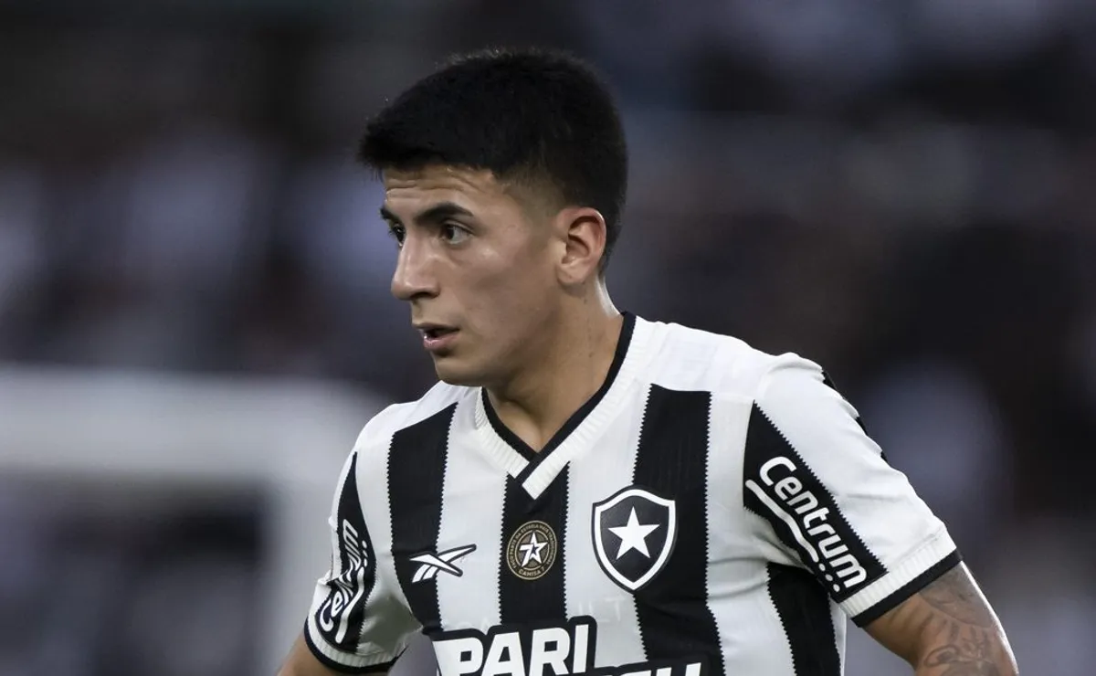 Flamengo não desiste de Thiago Almada e José Boto tenta missão para convencer argentino