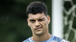Gabriel Brazão goleiro do Santos durante treinamento no CT Rei Pelé