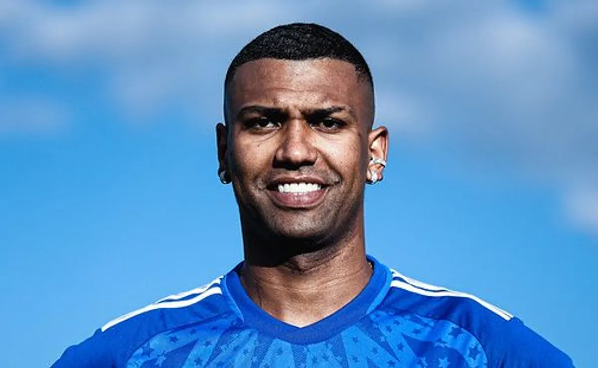 Santos nega interesse na contratação de Walace, volante do Cruzeiro