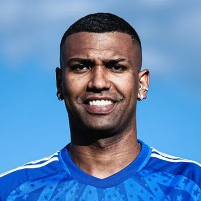Santos descarta investida por Walace, volante do Cruzeiro