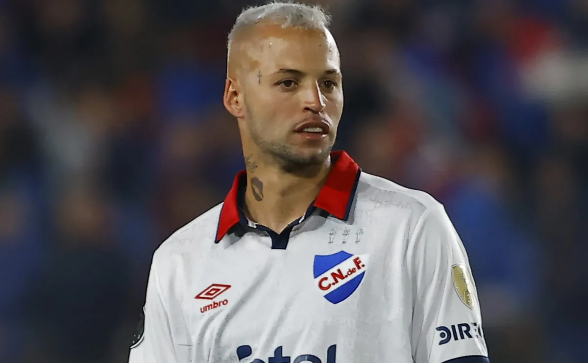 São Paulo descarta Nico López após oferta e mantém busca por reforços com outro perfil