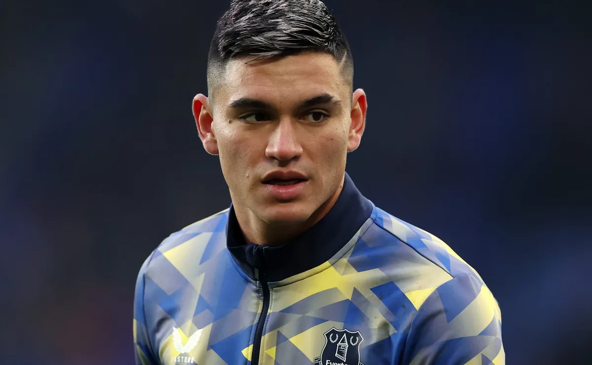 Carlos Alcaraz, ex-Flamengo, entra na mira do River Plate e pode ser negociado