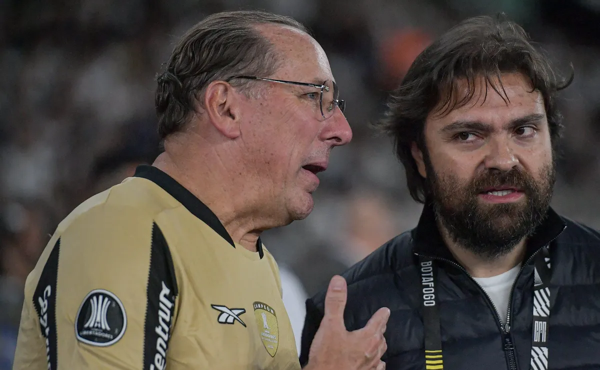 John Textor reprova atitude de presidente do Botafogo em meio a polêmica