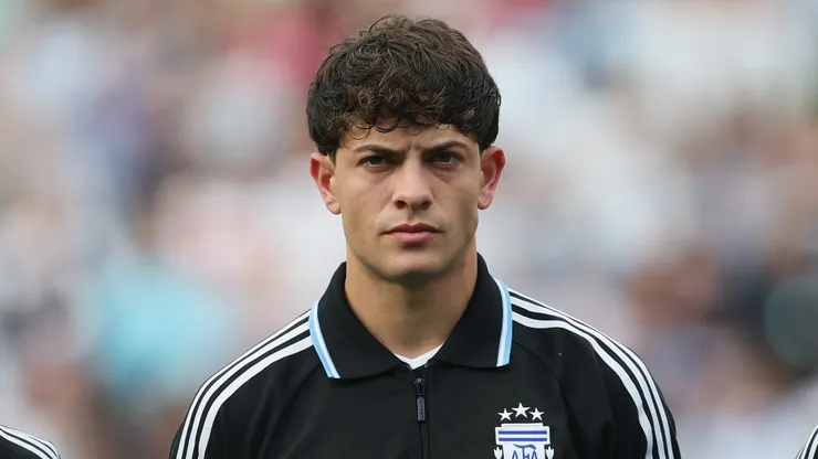 Giay em campo pela seleção da Argentina. (Photo by Tim Warner/Getty Images)