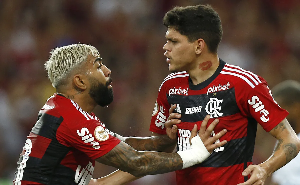 Flamengo topa emprestar Ayrton Lucas ao Santos, mas exige obrigação de compra
