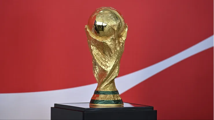 Troféu da Copa do Mundo. (Photo by Ton Molina/Getty Images)