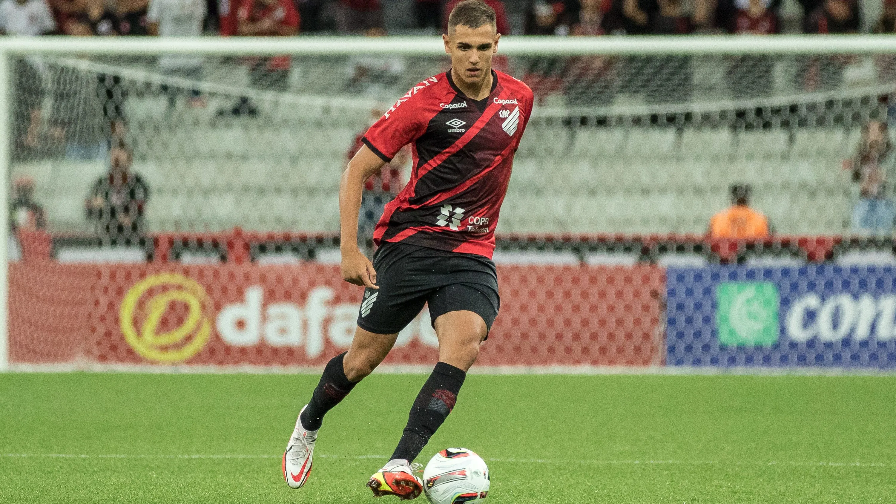 Lucas Fasson. Foto: Robson Mafra/AGIF