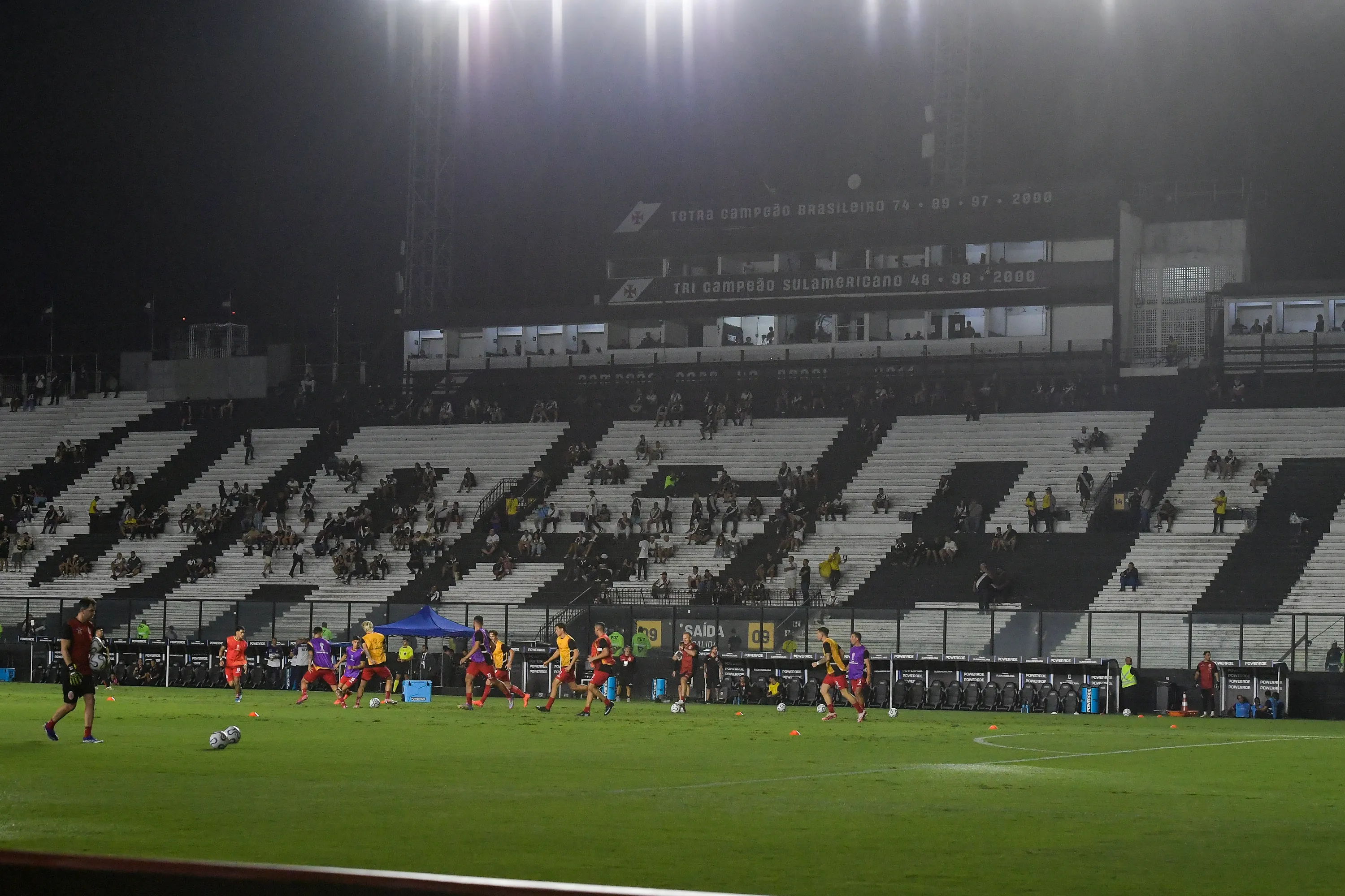 RJ – RIO DE JANEIRO – 27/05/2026 – COPA SUL-AMERICANA 2026, VASCO X BARRACAS CENTRAL – Ausencia da Torcida do Vasco durante partida contra Barracas Central no estadio Sao Januario pelo campeonato Copa Sul-Americana 2026. Foto: Thiago Ribeiro/AGIF