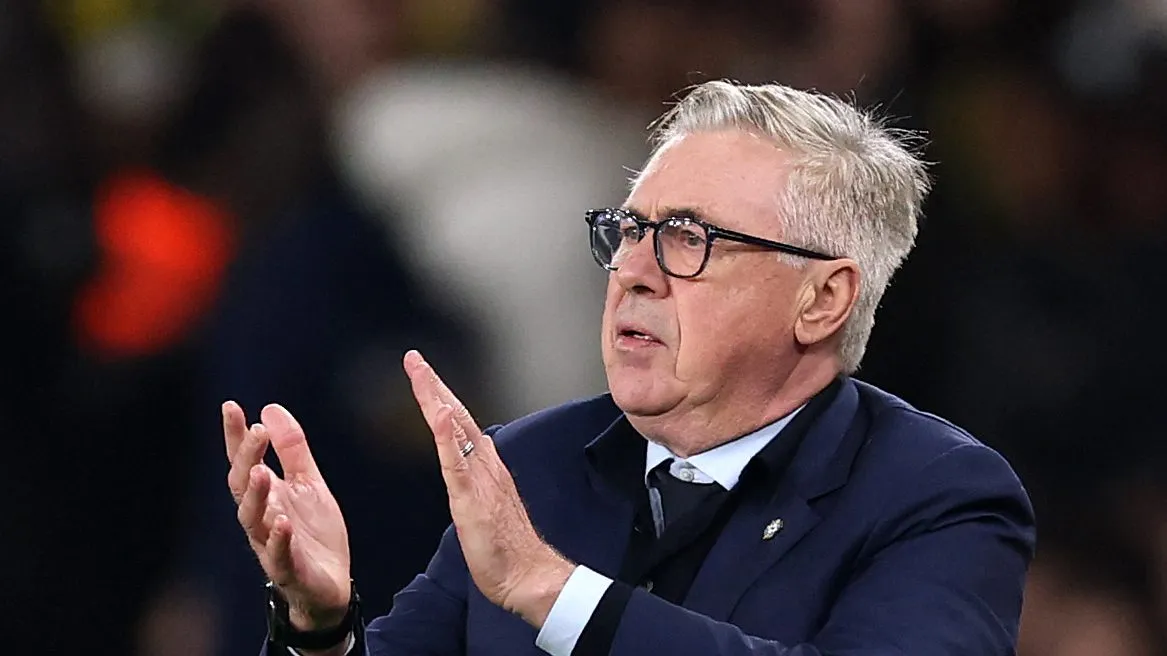Foto: Ryan Pierse/Getty Images – Ancelotti durante amistoso da Seleção Brasileira.