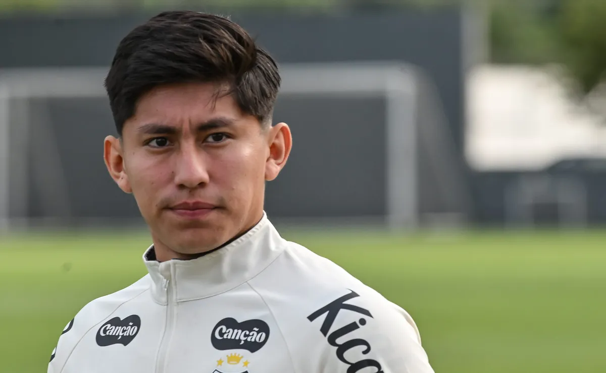 Santos renova com Miguelito após boa sequência de jogos do boliviano no clube