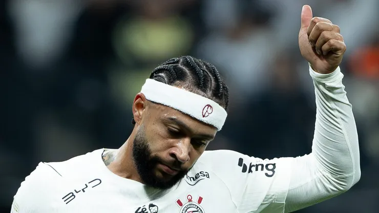 Memphis Depay jogador do Corinthians lamenta durante partida contra o Atletico-MG no estadio Arena Corinthians pelo campeonato Brasileiro A 2026. Foto: Joisel Amaral/AGIF