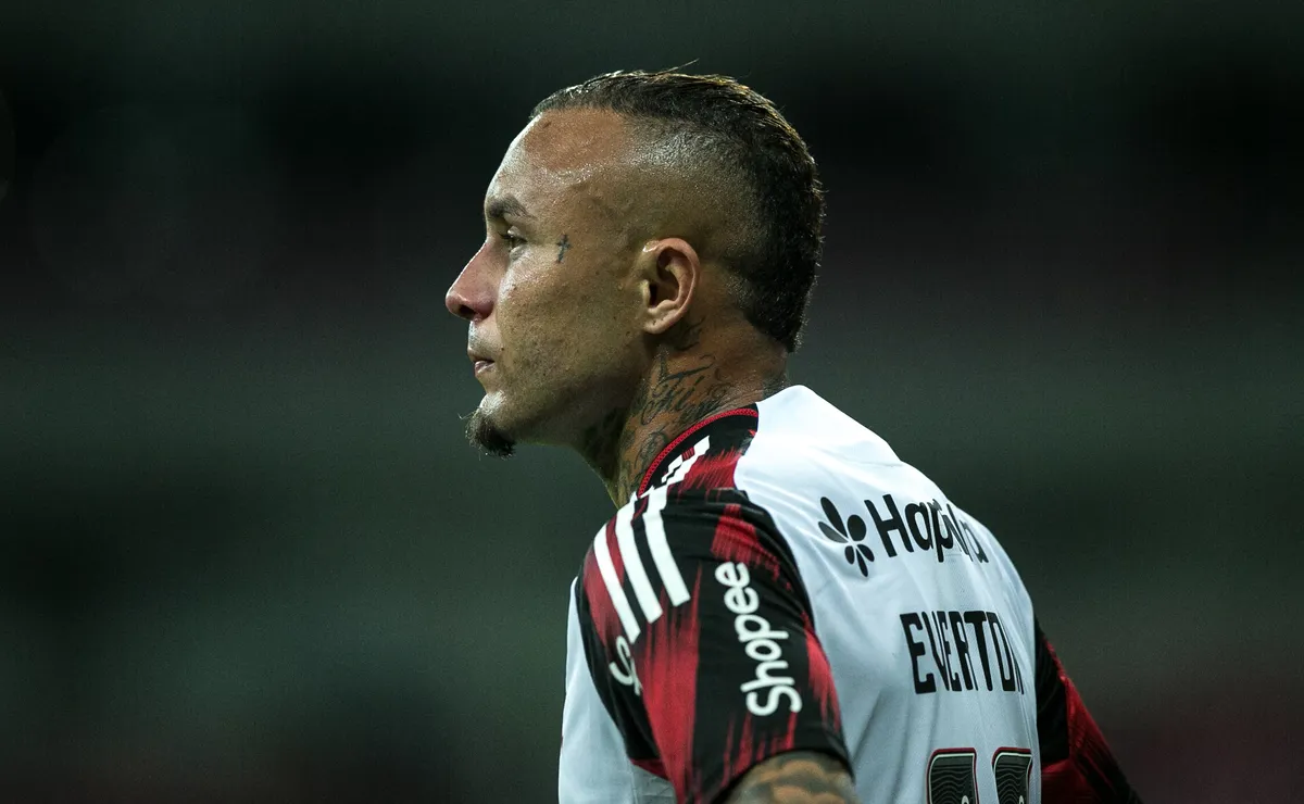 Flamengo não deve renovar com Everton Cebolinha e retorno ao Grêmio esbarra em salário de R$ 1,2 milhão