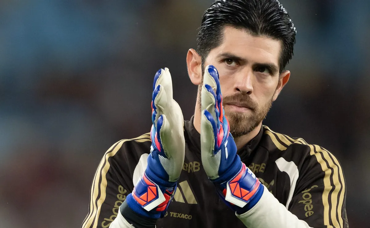 Flamengo não pretende negociar Rossi com o River Plate e veta saída do goleiro