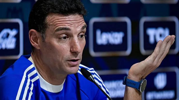 Scaloni tem dúvida para formar o ataque e vê a disputa entre dois jogadores poderosos em suas respectivas temporadas - (Photo by Marcelo Endelli/Getty Images)