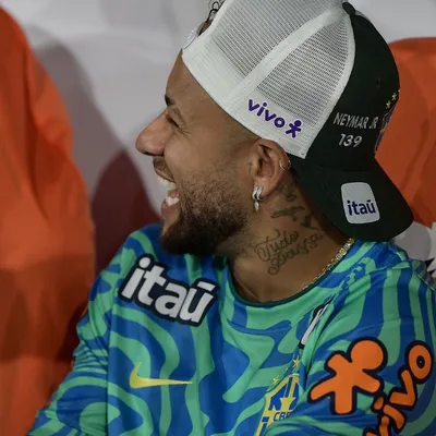 Neymar e Arrascaeta lideram seleção ideal