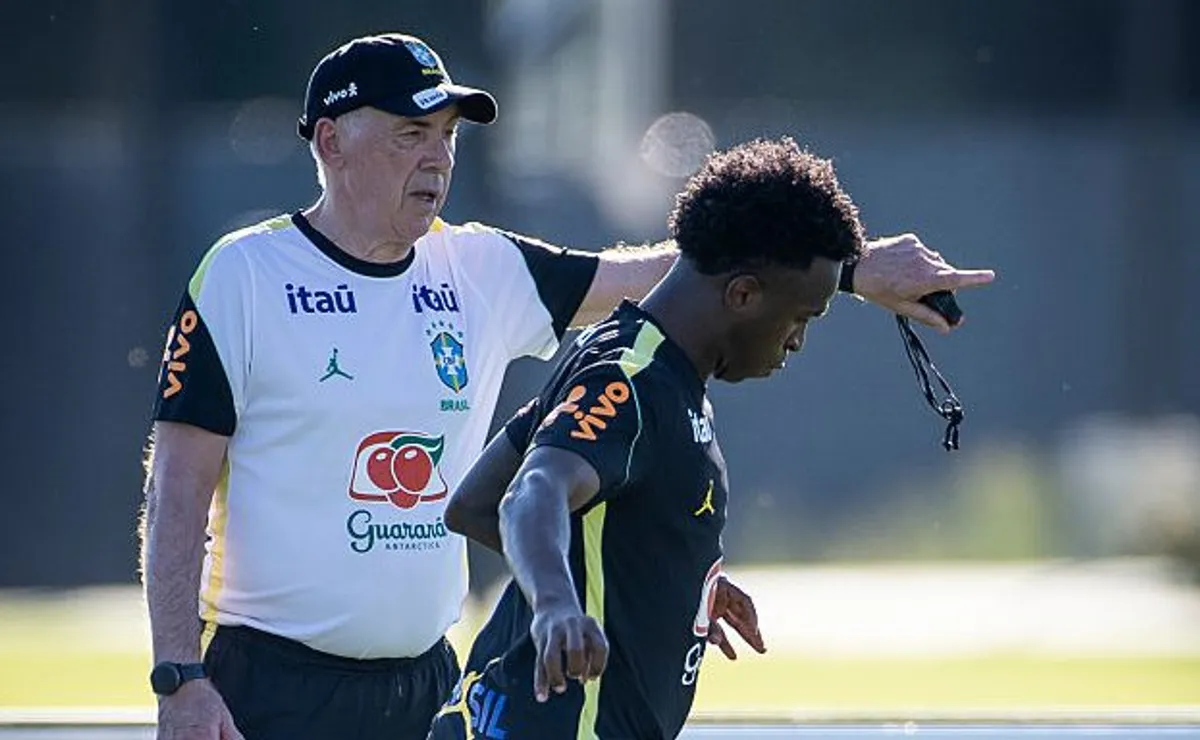 Seleção Brasileira adota postura mais offline na Copa do Mundo e faz alerta sobre redes sociais