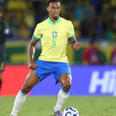 Site destaca zagueiro do Brasil na Copa