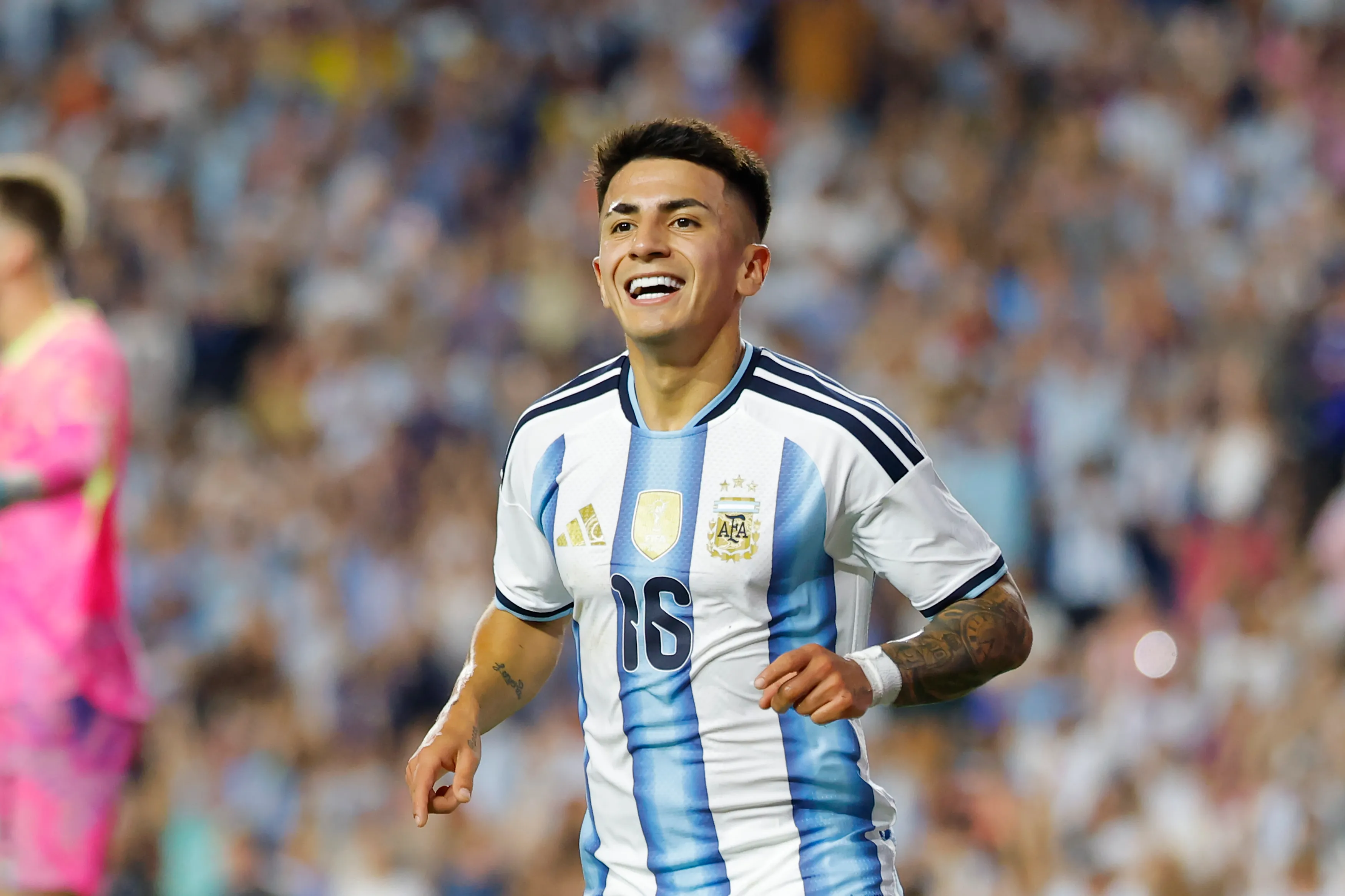 Thiago Almada durante amistoso. Foto: Todd Kirkland/Getty Images