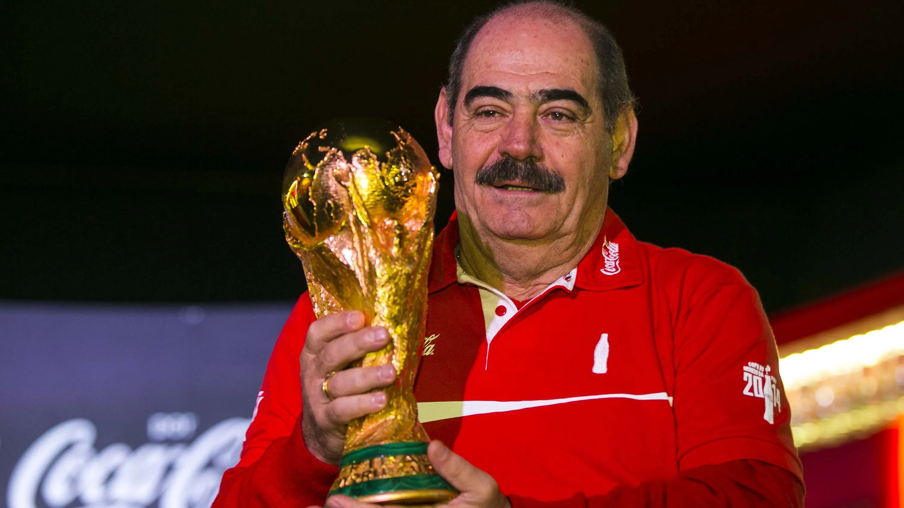Rivellino estará presente no Azteca foto:Daniel Vorley/AGIF.
