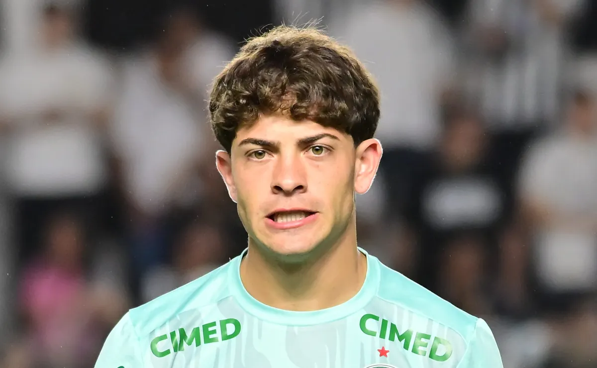 Giay fica fora da Copa do Mundo e Argentina decide convocar Marcos Senesi após corte de Balerdi