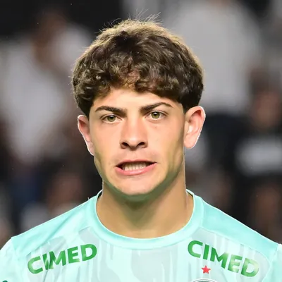Giay fica fora da Copa e Argentina decide convocar Senesi