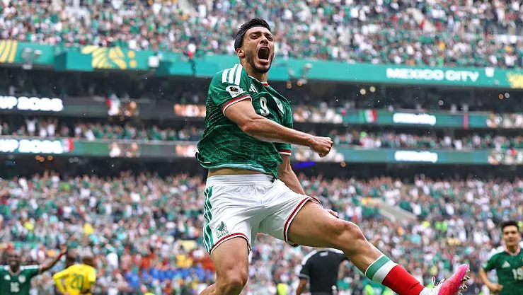 Raul Jimenez comemora gol na Copa. Foto: Carl Recine/Getty Images