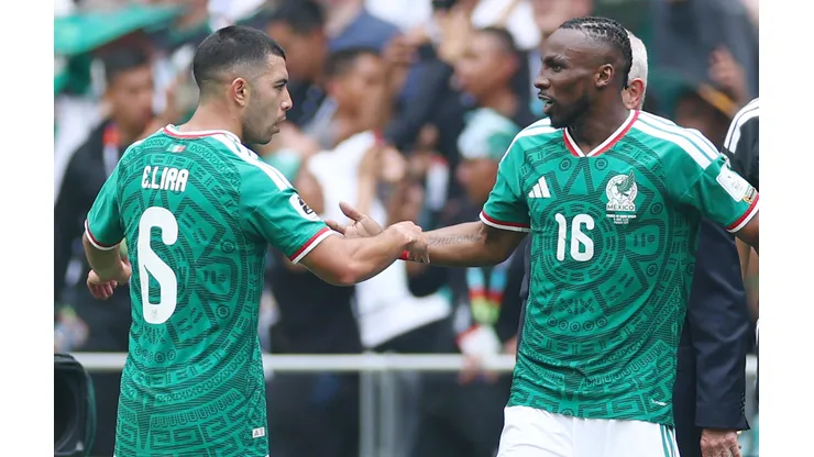 Sintonia entre Erik Lira e Quiñones também impressionou em estreia do México na Copa - Foto: IMAGO / UPI Photo