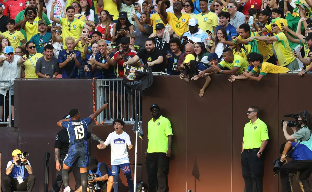 FIFA veta bandeirão com Pelé, Romário e Ronaldo para estreia do Brasil na Copa do Mundo 2026