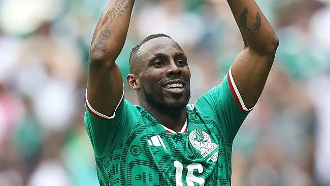 Julian Quinones, atacante do México. Foto: Carl Recine/Getty Images