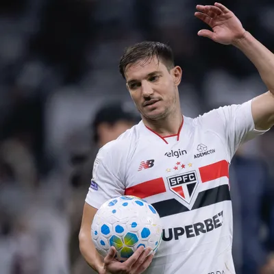 São Paulo está aberto a ouvir propostas por Cédric Soares