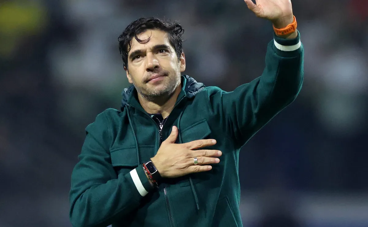 Abel Ferreira não deve deixar o Palmeiras para assumir o Fulham, diz André Hernan