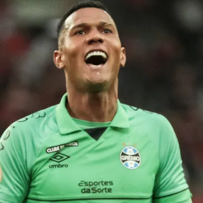 Grêmio define futuro do goleiro Adriel após fim do empréstimo
