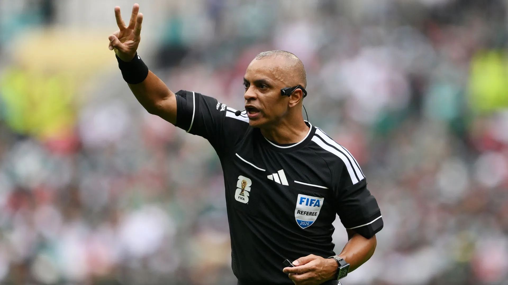 Wilton Sampaio ignora desconfiança, controla caos na abertura da Copa e cala críticos — Foto David RamosGetty Images