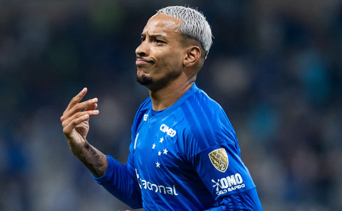VSR não perdoa e questiona falta de chances a Matheus Pereira na Seleção