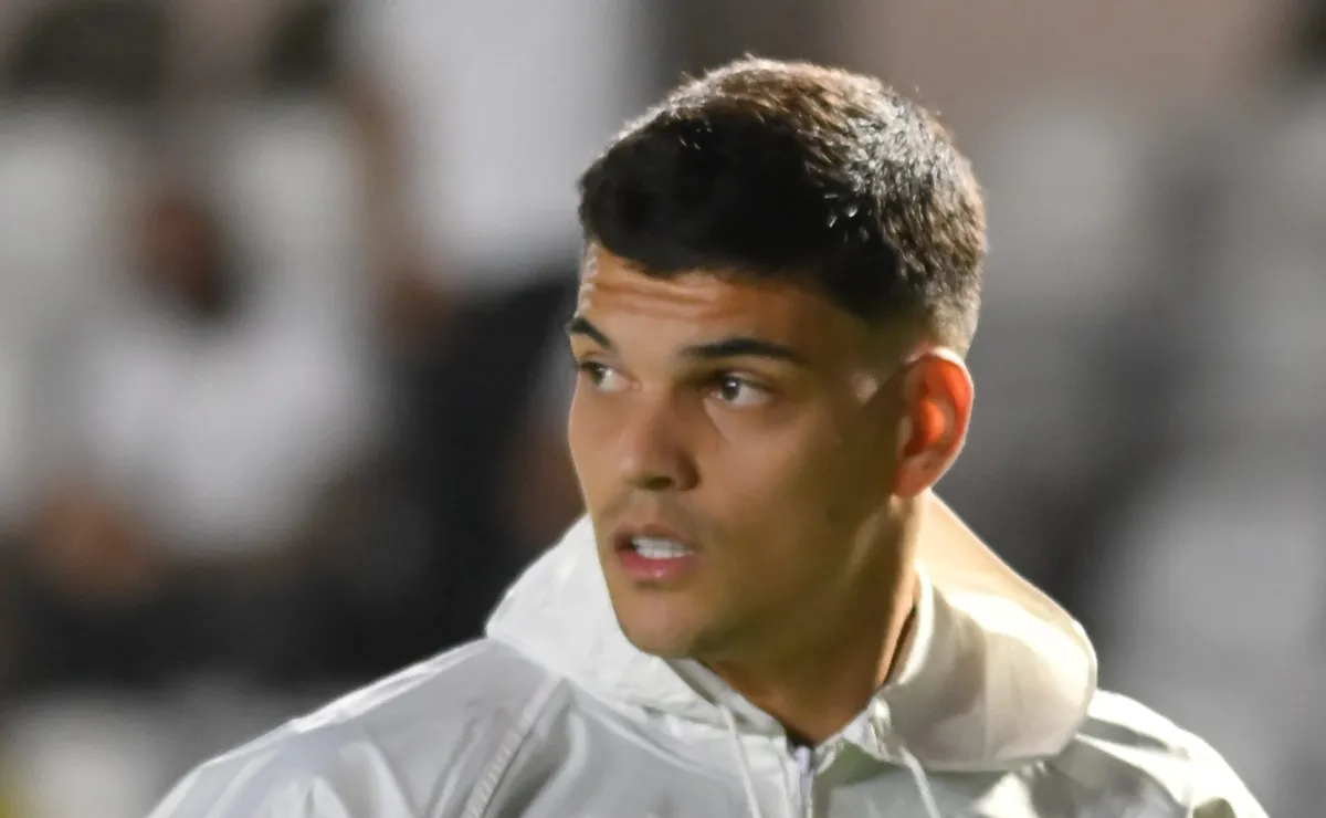 Fiorentina mira Gabriel Brazão e Santos trabalha pela venda em caso de proposta vantajosa