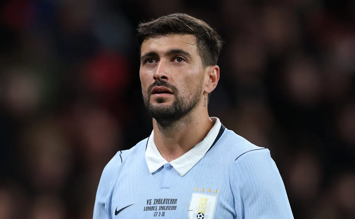Arrascaeta tem que arriscar e jogar Uruguai x Espanha, opina Lugano: “Está na hora”
