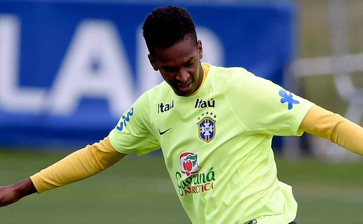 Vídeo: Jô, ex-jogador da Seleção Brasileira, comenta que Endrick tem vantagem pela ‘camisa 9’