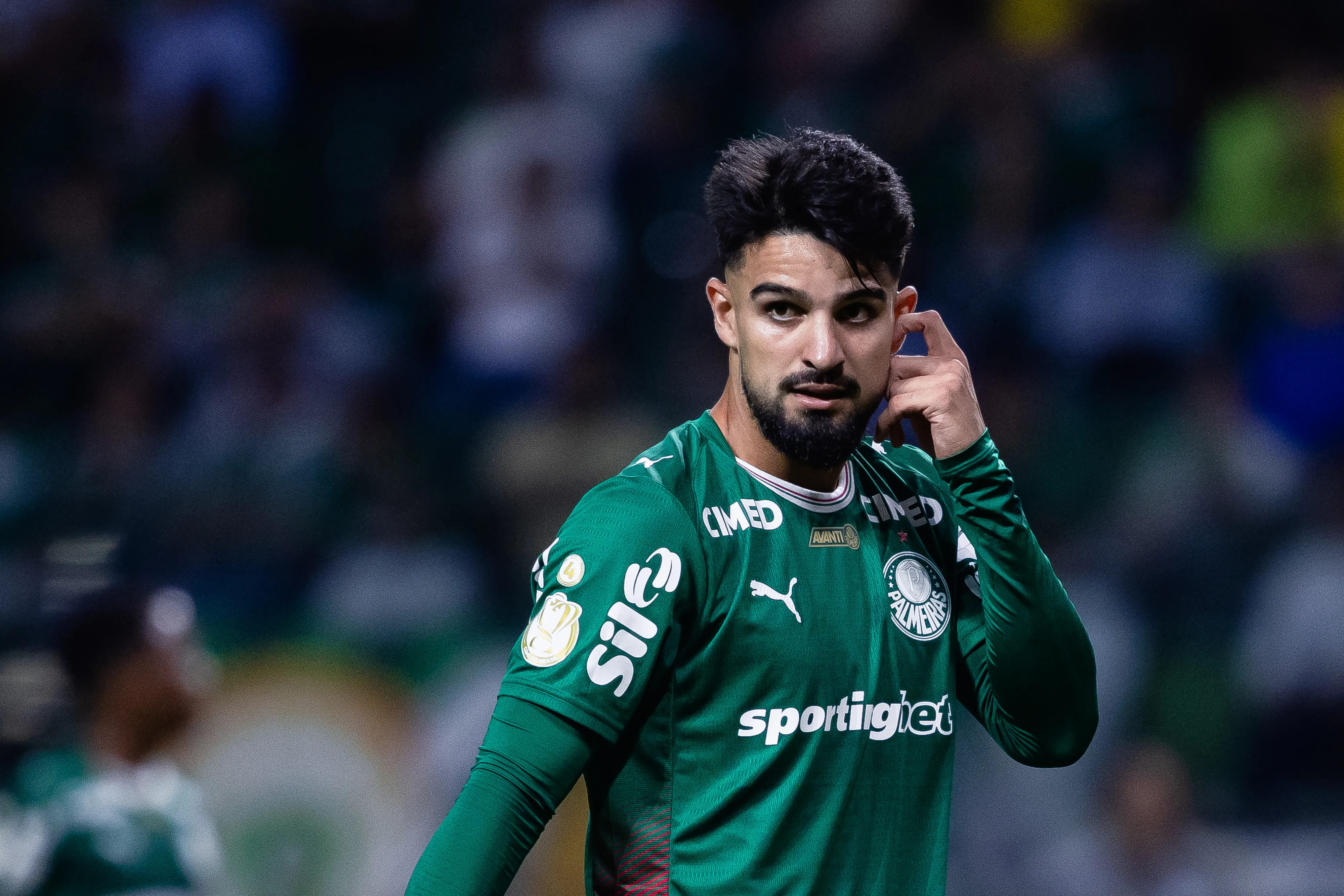 Contrato atual entre Puma e Palmeiras expira somente em dezembro de 2028 e Leila Pereira está satisfeita com parceria – Foto: Ettore Chiereguini/AGIF