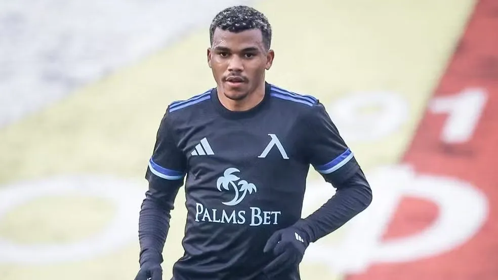Maicon Araújo foi titular absoluto de atual campeão búlgaro e despertou interesse de vários clubes da Europa – Foto: Divulgação/Levski Sofia