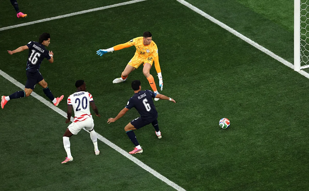 Gómez e Bobadilla são vilões em derrota do Paraguai contra os Estados Unidos pela Copa do Mundo